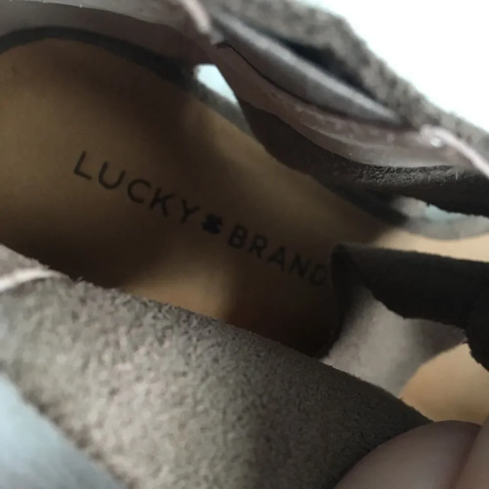 Lucky Brand Tammanee Suede Wedge Sandals Size 10
